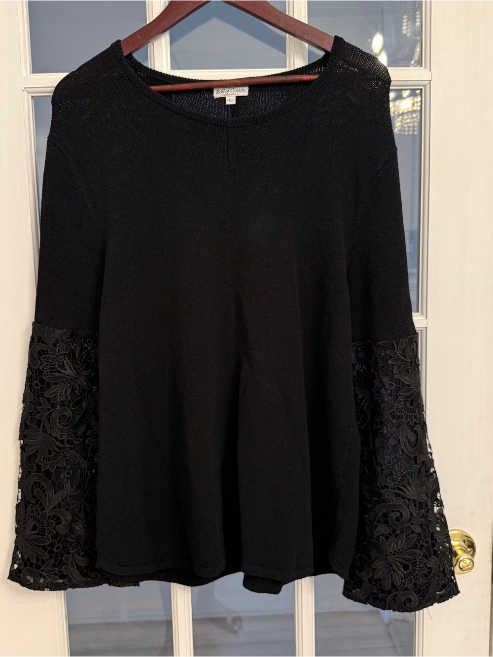 BALL OF COTTON Women's Black Wide Neck Lace Bell Sleeve Sweater Size L
